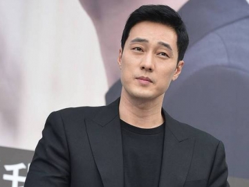 Selalu Dipuji Ahjussi Tampan, Gaya Fashion So Ji Sub di Bandara Malah Disebut Bikin Malu