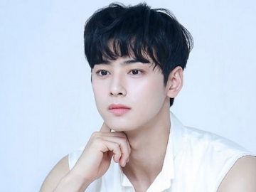 Berambut Panjang Hingga Pakai Anting, Visual Cha Eun Woo di Teaser Comeback Bikin Fans Syok