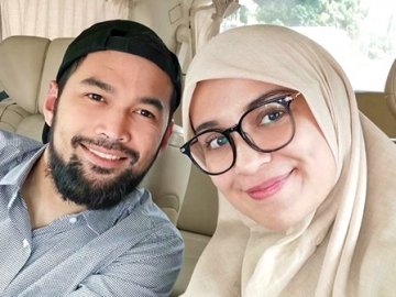 Jarang Romantis, Kejutan Manis Dadakan dari Teuku Wisnu Malah ‘Gagal Total’ Akibat Ulah Istri