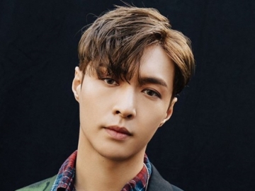 Unggah Foto Dengan Caption Galau, Lay EXO Tuai Dukungan Tulus