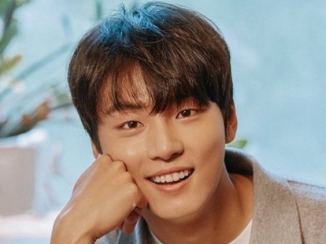 Kalau Debut Sebagai Idol, Yoon Shi Yoon Digadang-Gadang Bakal Jadi Visual K-Pop Terhits