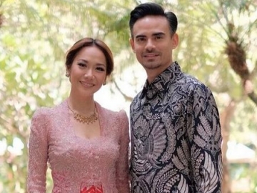 Pelukan dengan Pria Lain, BCL Sontak Tuai Reaksi Senewen Hingga Seret Nama Ashraf Sinclair