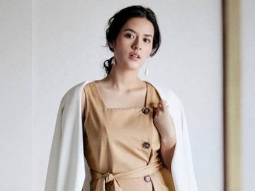 Raisa Tampil Memukau di Atas Panggung, Gaun Super Elegan Malah Disebut Bak Jas Hujan