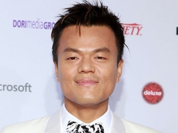 Gara-Gara Twice, J.Y. Park Akui Namanya Sering Muncul Dengan Kata Kunci 'Foto Pacar'