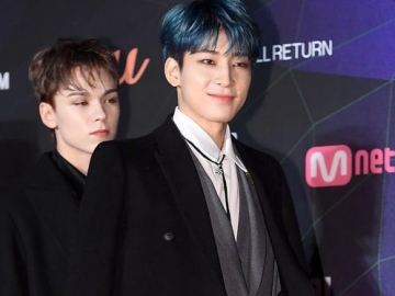 Wonwoo Seventeen Sukses Bikin Ngeri Usai Suguhkan Makan Kembang di 'MAMA 2019'