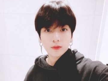 Bergaya Bak Ninja di Bandara, Kaki Jenjang dan Proporsi Tubuh Sempurna Jungkook BTS Jadi Sorotan