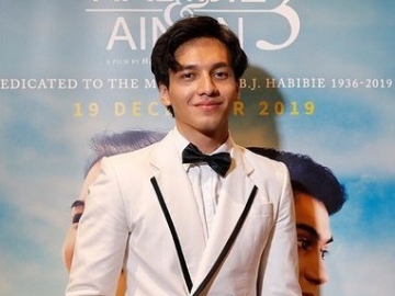 Jefri Nichol Tetap Bikin Histeris Kala Hadiri Gala Premiere Habibie Ainun 3' Meski Terjerat Narkoba 