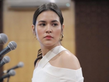 Raisa Ubah Foto Jadi Monokrom Saat Tampil dengan Dress Mini, Sederet Komentar Kocak Malah Mencuat