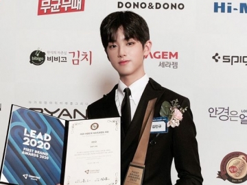 Sukses Menggeluti Dunia Model, Kim Minkyu Eks 'Produce X 101' Menang Hot Rookie