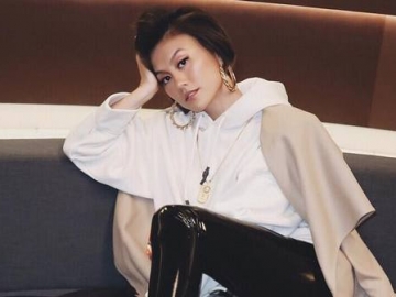 Pamer 'Muka Bantal', Agnez Mo Akui Pita Suara Bengkak Bikin Khawatir