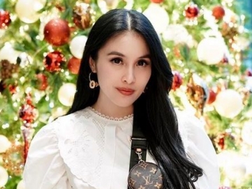 Biasa Tampil Bak Princess, Sandra Dewi Kini Pakai Celana Ketat Pamer Kaki Jenjang Tuai Reaksi Begini