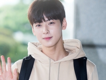 Terlalu Tampan, Wajah Cha Eunwoo Lebih Bikin Silau Dari Matahari