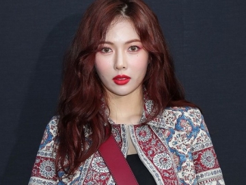 Anti Jaim, HyunA Tuai Pujian Usai Unggah Foto Candid Dirinya Manyun Hingga Menguap Lebar