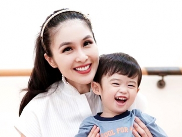 Raphael Anak Pertama Sandra Dewi Order Bakso, Gaya Telpon Bak Ngajak Ribut Malah Bikin Gemas