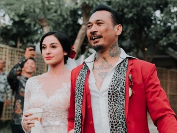 Wejangan Istri Jerinx SID di Penghujung Akhir Tahun 2019, Wajah Cantik Disorot