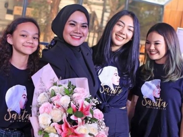  Anak-Anaknya Liburan Bareng Suami Jennifer Dunn, Sarita Abdul Mukti : Andai Aku Punya Kekasih