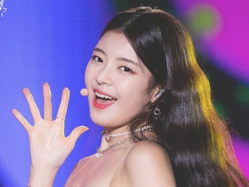 Itzy Hand Sign - itzy 2020