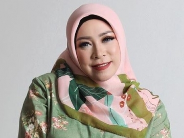 Ria Irawan Meninggal Dunia, Melly Goeslaw Ungkap Kesedihannya