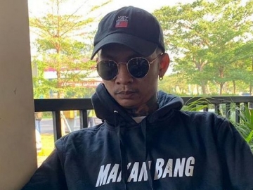 Young Lex Pajang Foto Kala Anak 'Topang Dagu', Wajah Menggemaskan Disebut Mirip Sosok Ini