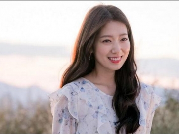 Sedang Happening, Park Shin Hye Ikut Kena Demam #AnysongChallenge