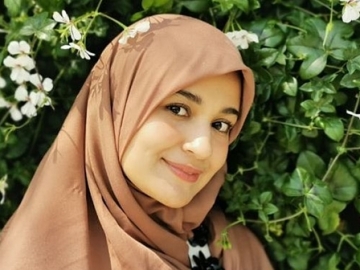 Posting Foto di Makkah Sambil Beri 'Wejangan' Untuk Jomblo, Shireen Sungkar Langsung Buat Iri