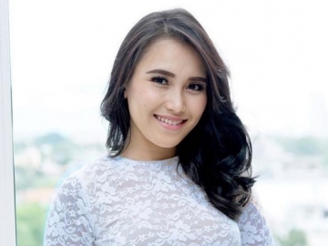 Rio Motret Unggah Foto Ayu Ting Ting, Tuai Pujian Seperti Artis Lain?