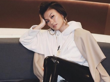 Seraya Tersipu Malu, Agnez Mo Akui Jadikan Soal Matematika ‘Pelarian’ Kala Banyak Pikiran