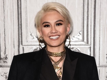 Tak Terduga, Agnez Mo Akui Usaha Tahan Ini Kala Terlihat Duduk Elegan