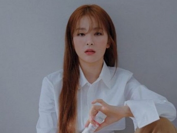 Pose Bentangkan Tangan di Atas Bukit, Lengan 'Aneh' Seulgi Bikin Fans Heboh Hingga Bertanya-Tanya