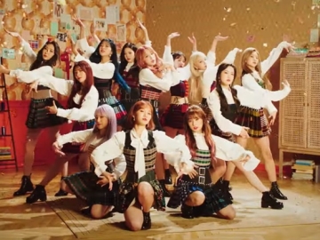 Akhirnya Comeback, IZ*ONE Tampil Berkilau dan Menawan di MV 'Fiesta'