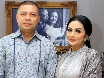 Merasa Dirugikan, Krisdayanti dan Suami 'Ngadu' ke Dewan Pers Soal Hoaks dari Media Online