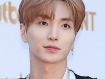 Leeteuk Pose Buka-Bukaan, Fans Tanah Air Malah Salfok Bagian Sensitif Hingga Beri Peringatan