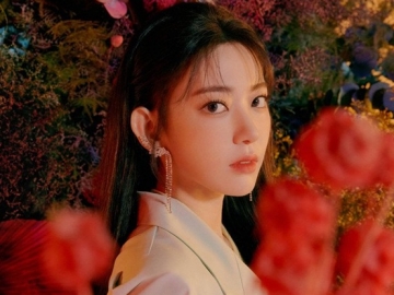 Sakura Miyawaki Menangis Haru Saat Bahas Hiatus dan Comeback IZ*ONE