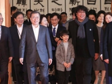 Bikin Harum Perfilman Korea, Cast 'Parasite' Diundang Makan Siang Oleh Presiden di Istana Biru