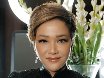 Maia Estianty Hadiri Pembukaan Gerai Kosmetik Chanel di Surabaya Bikin Heboh