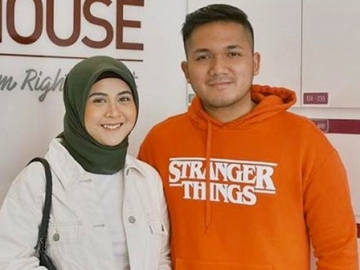 Kesha Ratuliu Jalani Operasi Tumor Payudara, Dapatkan Pesan Ini dari Calon Suami