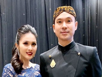 Fans Heboh Ketemu Harvey Moeis Sampai Ngajak Foto Bareng, Begini Reaksi Sandra Dewi