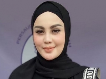 Jennifer Dunn Hadiri Sidang Korupsi Wawan, Penampilan Justru Disindir Menyeramkan