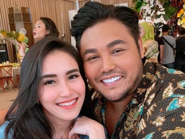 Ayu Ting Ting Kembali Dipertemukan dengan Didi Riyadi, Ivan Gunawan Justru Bikin Salfok