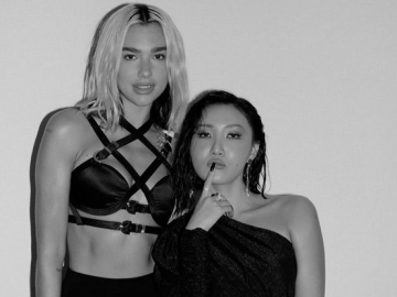 Kolabarasi Bareng Dua Lipa 'Physical' Dirilis, Hwasa Mamamoo Banjir Pujian 