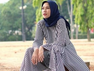  Zaskia Adya Mecca Pasrah Bekerja Dari Rumah: 'Kita Kayak Orang Stres'