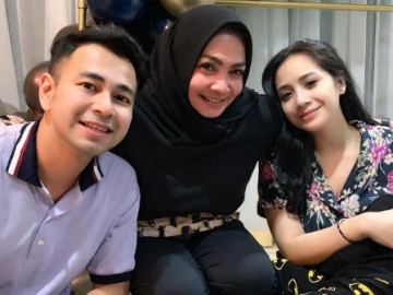 Biasa Genit, Kini Raffi Ahmad 'Enggan' Cium Mertua Saat Ulang Tahun