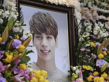 Kenang Jonghyun di Hari Ultah, Fans Kompak Trendingkan Tagar #happyjonghyunday