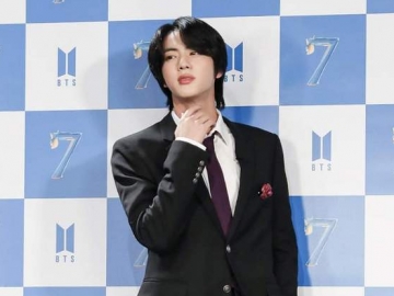 Jin Kembali Pamer Foto Selfie Ganteng, Mood Fans Langsung Mendadak Bergejolak