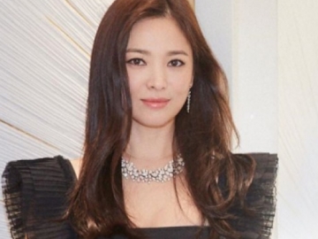 Song Hye Kyo Dandan dengan Rambut Acak-Acakan, Begini Penampilannya