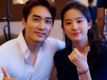 Agensi Sebut Song Seung Heon Tak Sengaja Like Foto Liu Yifei, Netter Yakini Sedang Stalking