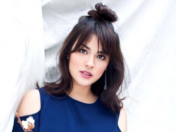 Wajah Tertutup Setengah, Paras Ayu Raisa Bikin Heran Tak Berkesudahan