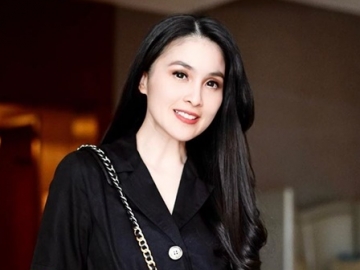 Sandra Dewi Pamer OOTD Baru, Penampilan Bak Gadis SMA Diperbincangkan