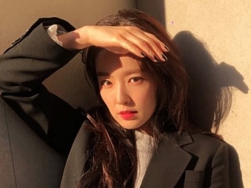 Irene Red Velvet 'Nyempil' di Jas Jumbo, Kelakuan Bak Bocah Bikin Netter Geleng-Geleng
