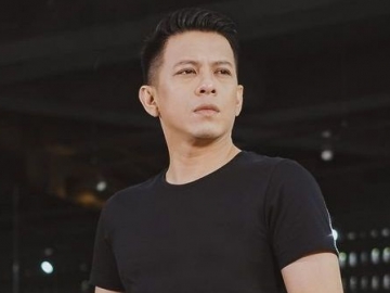 Ariel NOAH Umbar Senyum Nyanyi di TikTok Malah Dibilang Mirip Hyun Bin, Setuju?